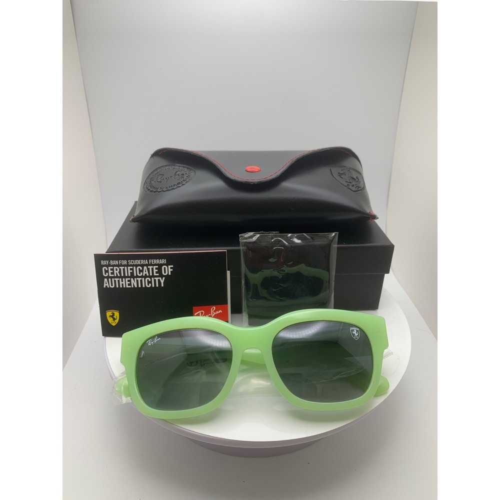 NIB Ray-Ban Scuderia Ferrari Lime Green Sunglasses RB 2228M F709/11 Made Italy